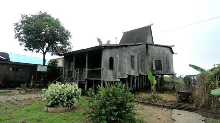 Rumah Banjar Bubungan Tinggi Habirau