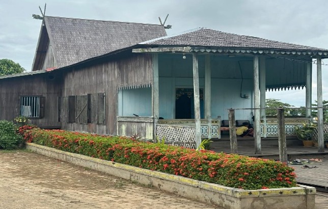 Rumah Adat Banjar Gajah Baliku