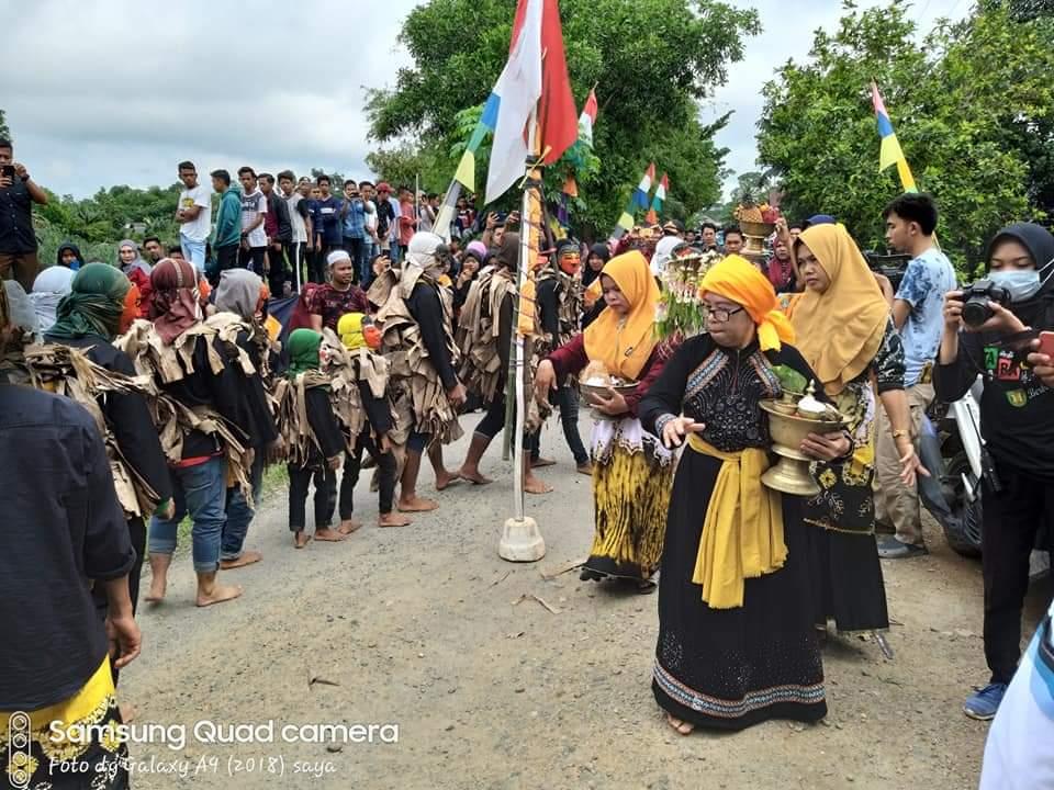 Manyampir Buaya