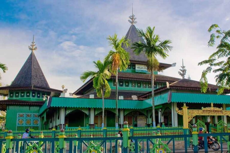 MASJID SULTAN SURIANSYAH