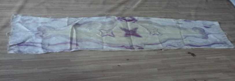 Contoh kain pamintan untuk perempuan.